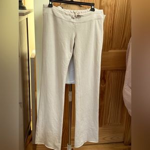 291 WIDE LEG  BEIGE YOGA PANT SIZE M NEVER WORN W/ TAG